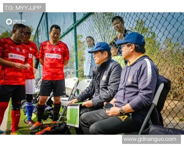 爱做家务的足球明星展现家庭温情与运动精神的完美结合